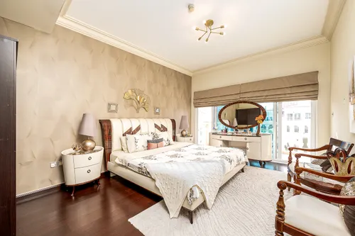5 Bedrooms Villa in District 16L