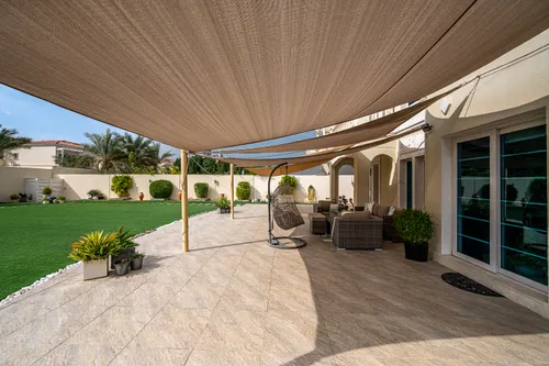 5 Bedrooms Villa in District 16L