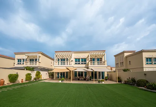 5 Bedrooms Villa in District 16L