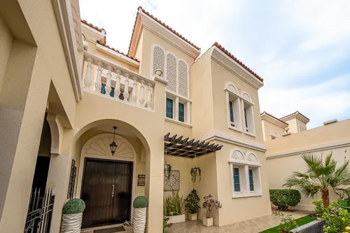 5 Bedrooms Villa in District 16L