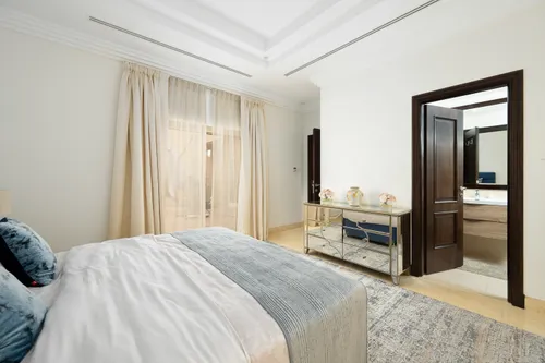 6 Bedrooms Villa in Hattan