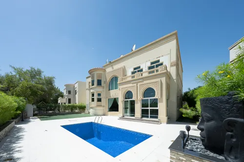 4 Bedrooms Villa in Cluster 26