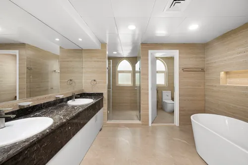 4 Bedrooms Villa in Garden Hall