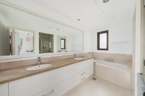 4 Bedrooms Villa in Samara