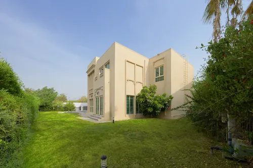 4 Bedrooms Villa in Entertainment Foyer