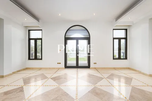 5 Bedrooms Villa in A Frond (Garden Homes)