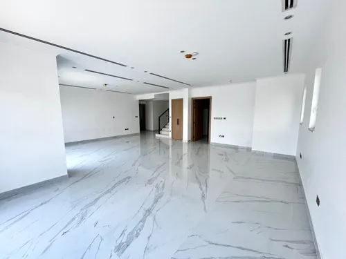 4 Bedrooms Villa in Legacy