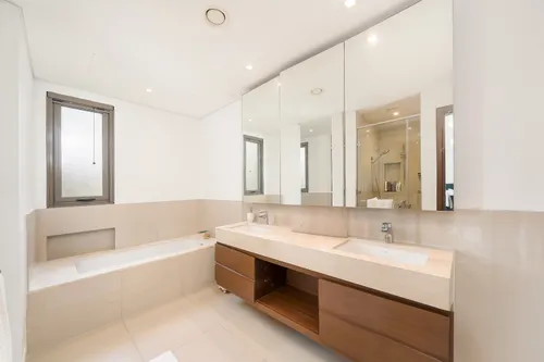 4 Bedrooms Villa in Azalea