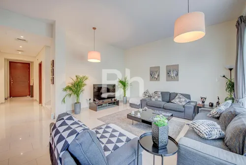 4 Bedrooms Villa in Azalea