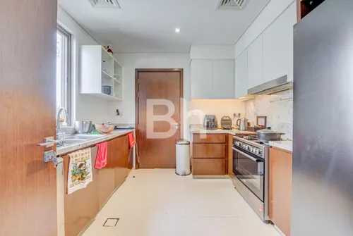 4 Bedrooms Villa in Azalea