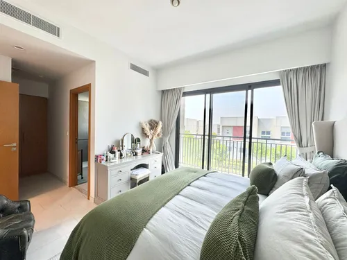 4 Bedrooms Villa in La Rosa 6