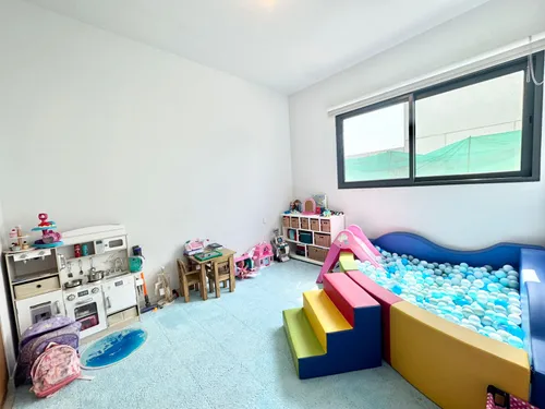 4 Bedrooms Villa in La Rosa 6