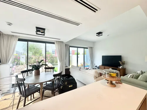 4 Bedrooms Villa in La Rosa 6