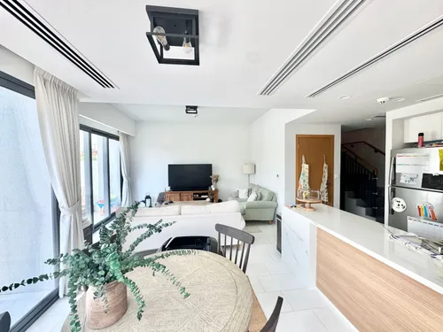 Ready 12th Nov | SIngle Row | Close To Pool + Park