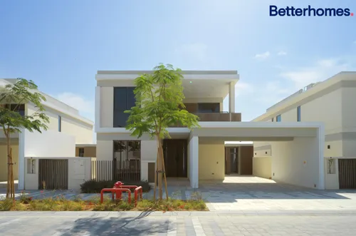 SPACIOUS | BRAND NEW | HANDED OVER I OPEN KITCHEN