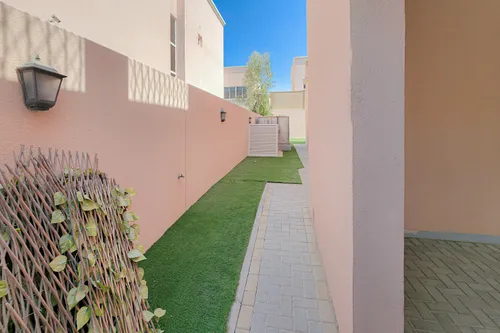 4 Bedrooms Villa in Nad Al Sheba Villas