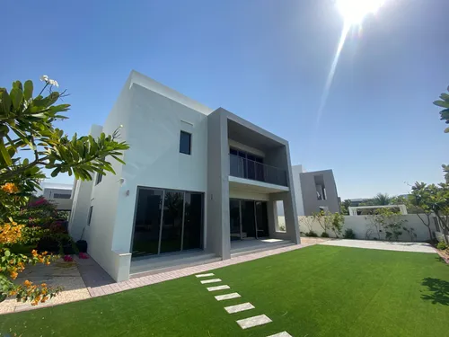 Corner Unit | Greenbelt | Great Location