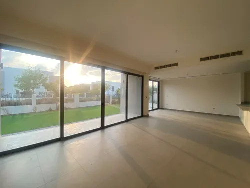 5 Bedrooms Villa in Sidra Villas I