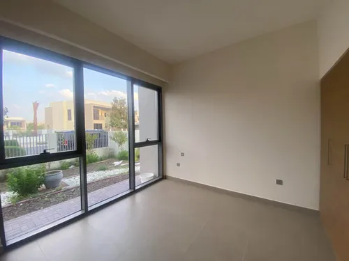 5 Bedrooms Villa in Sidra Villas I