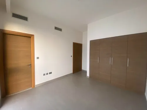 5 Bedrooms Villa in Sidra Villas I