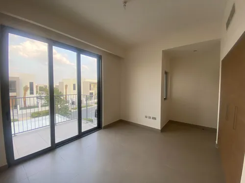 5 Bedrooms Villa in Sidra Villas I