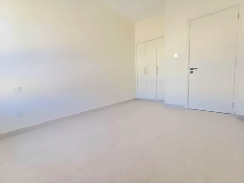 3 Bedrooms Villa in Springs 10