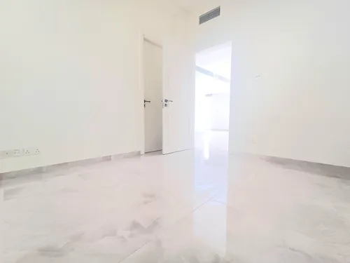3 Bedrooms Villa in Springs 10