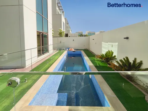 Luxury | Single row | Private pool | Brand New