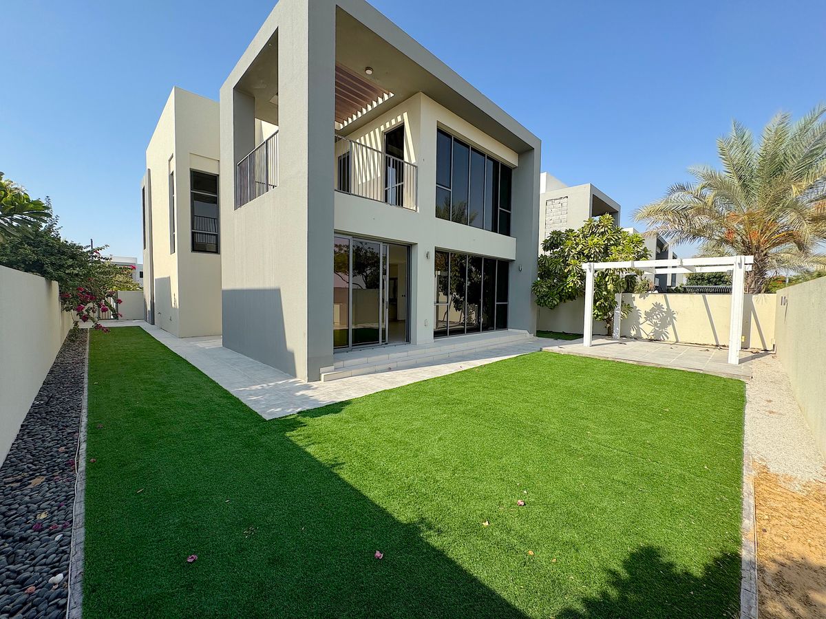 Landscaped Villas for Sale in Dubai | Bayut.com - Amazing Landscaped Grounds Villas