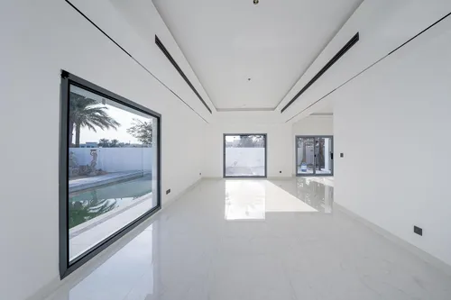 6 Bedrooms Villa in Meadows 1