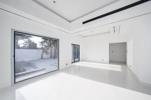 6 Bedrooms Villa in Meadows 1