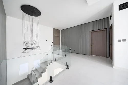 6 Bedrooms Villa in Meadows 1
