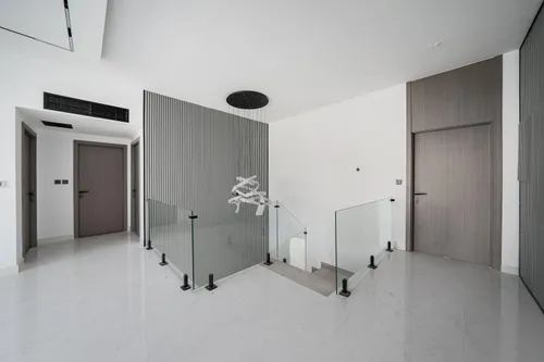 6 Bedrooms Villa in Meadows 1