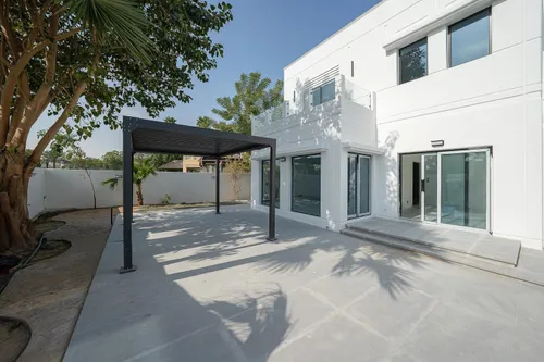 6 Bedrooms Villa in Meadows 1