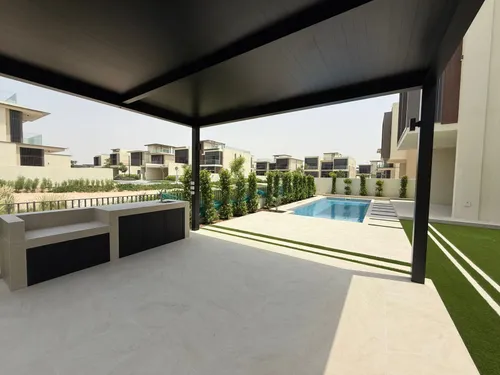 4 Bedrooms Villa in Golf Place 2