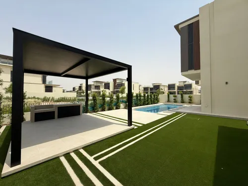 4 Bedrooms Villa in Golf Place 2