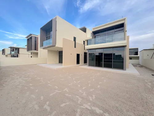 4 Bedrooms Villa in Golf Place 2