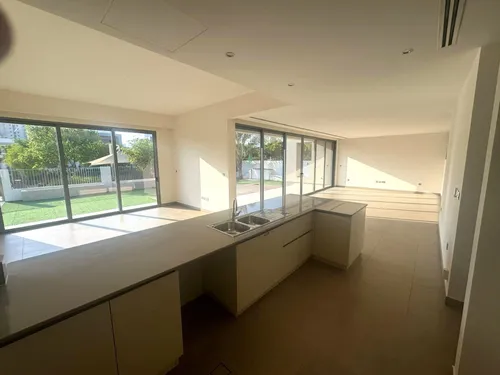 5 Bedrooms Villa in Sidra Villas II