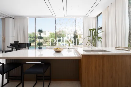 6 Bedrooms Villa in Jumeirah Park Homes