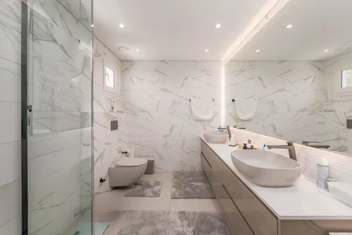 5 Bedrooms Villa in Meadows 2