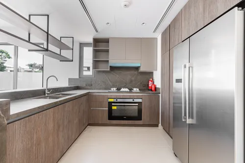 5 Bedrooms Villa in Aura