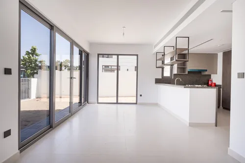 5 Bedrooms Villa in Aura