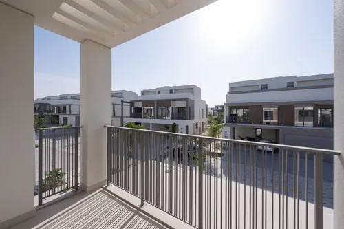 5 Bedrooms Villa in Aura