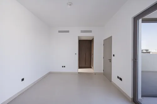 5 Bedrooms Villa in Aura