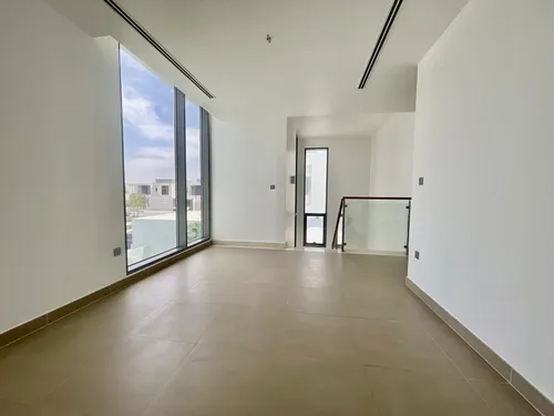 5 Bedrooms Villa in Sidra Villas III