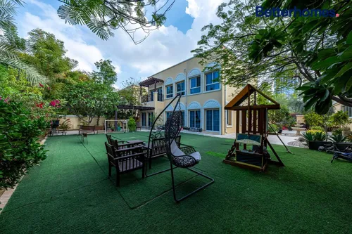Vacant on Transfer 5 Bedroom on a Big Plot
