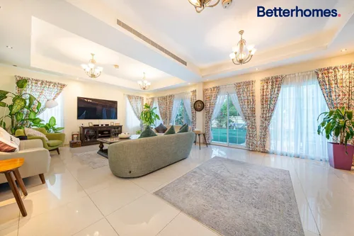 5 Bedrooms Villa in District 2C