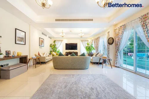 5 Bedrooms Villa in District 2C