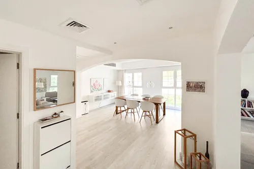 3 Bedrooms Villa in Maeen 2