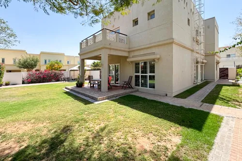 3 Bedrooms Villa in Maeen 2